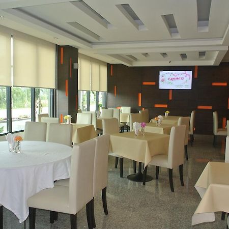 S Tara Grand Hotel Surat Thani Buitenkant foto