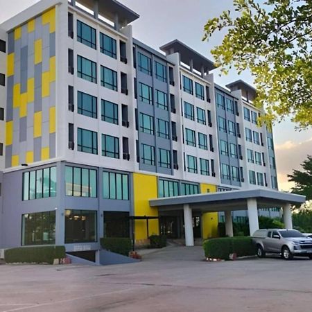 S Tara Grand Hotel Surat Thani Buitenkant foto
