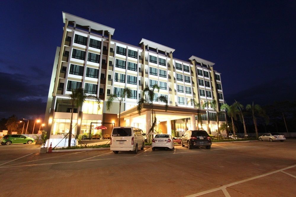 S Tara Grand Hotel Surat Thani Buitenkant foto